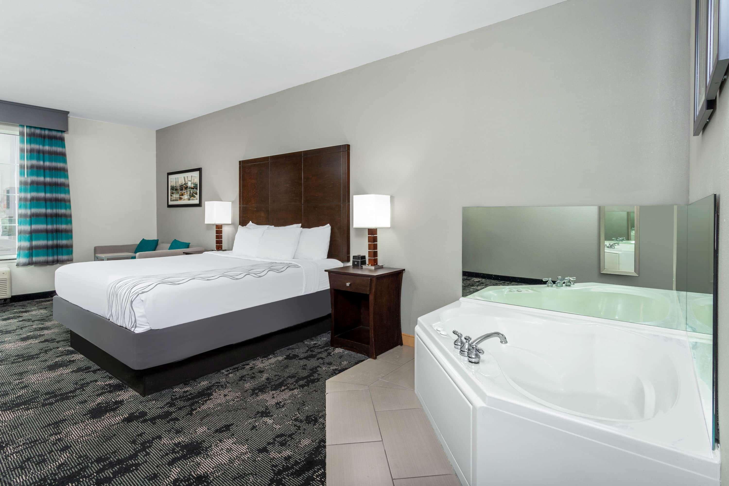 La Quinta By Wyndham Columbus - Edinburgh Hotel Екстериор снимка