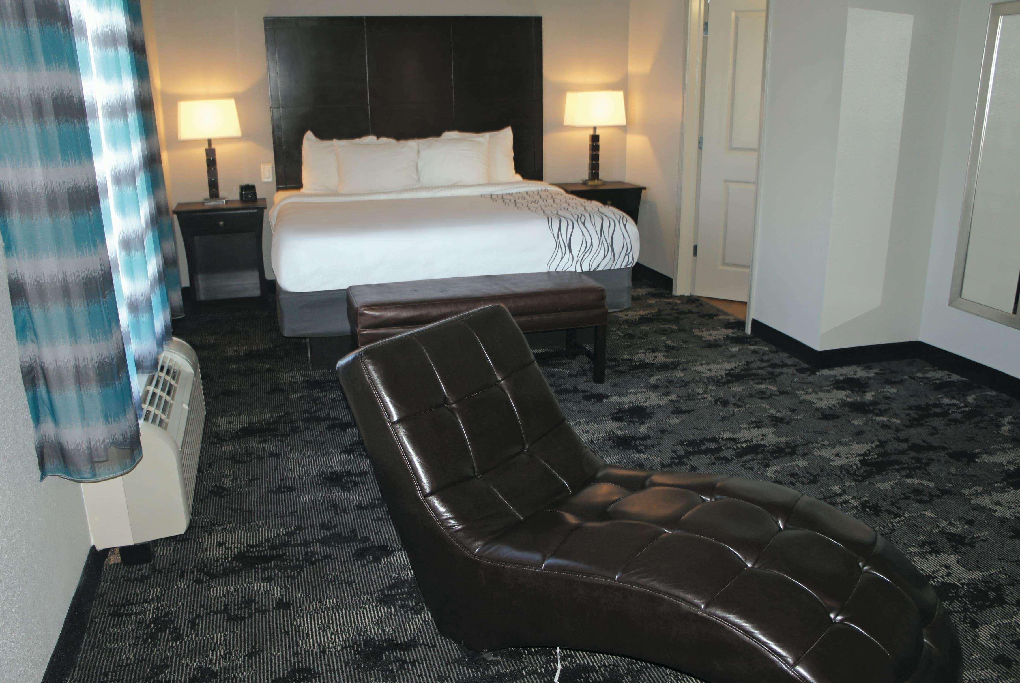 La Quinta By Wyndham Columbus - Edinburgh Hotel Екстериор снимка