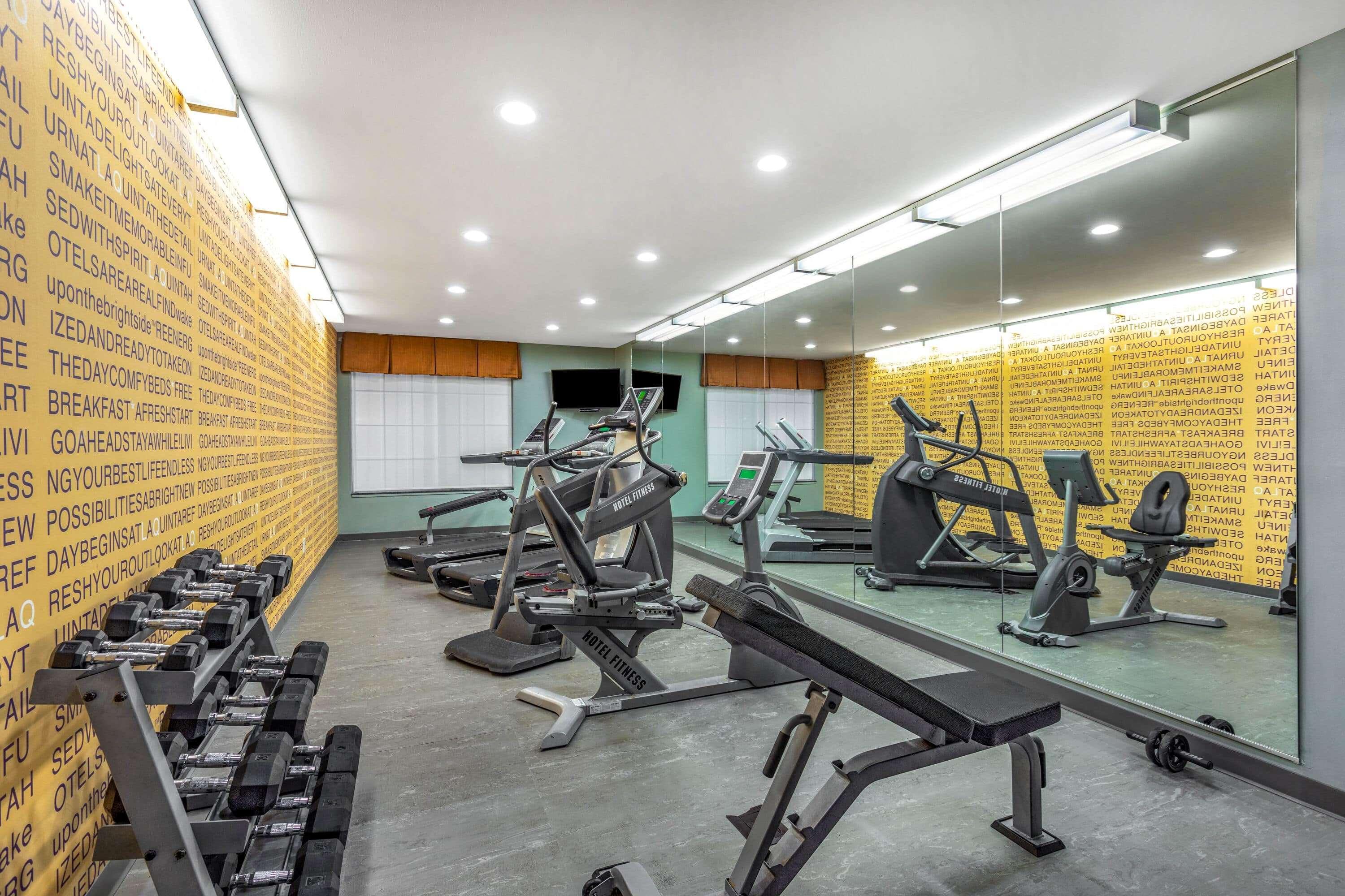 La Quinta By Wyndham Columbus - Edinburgh Hotel Екстериор снимка
