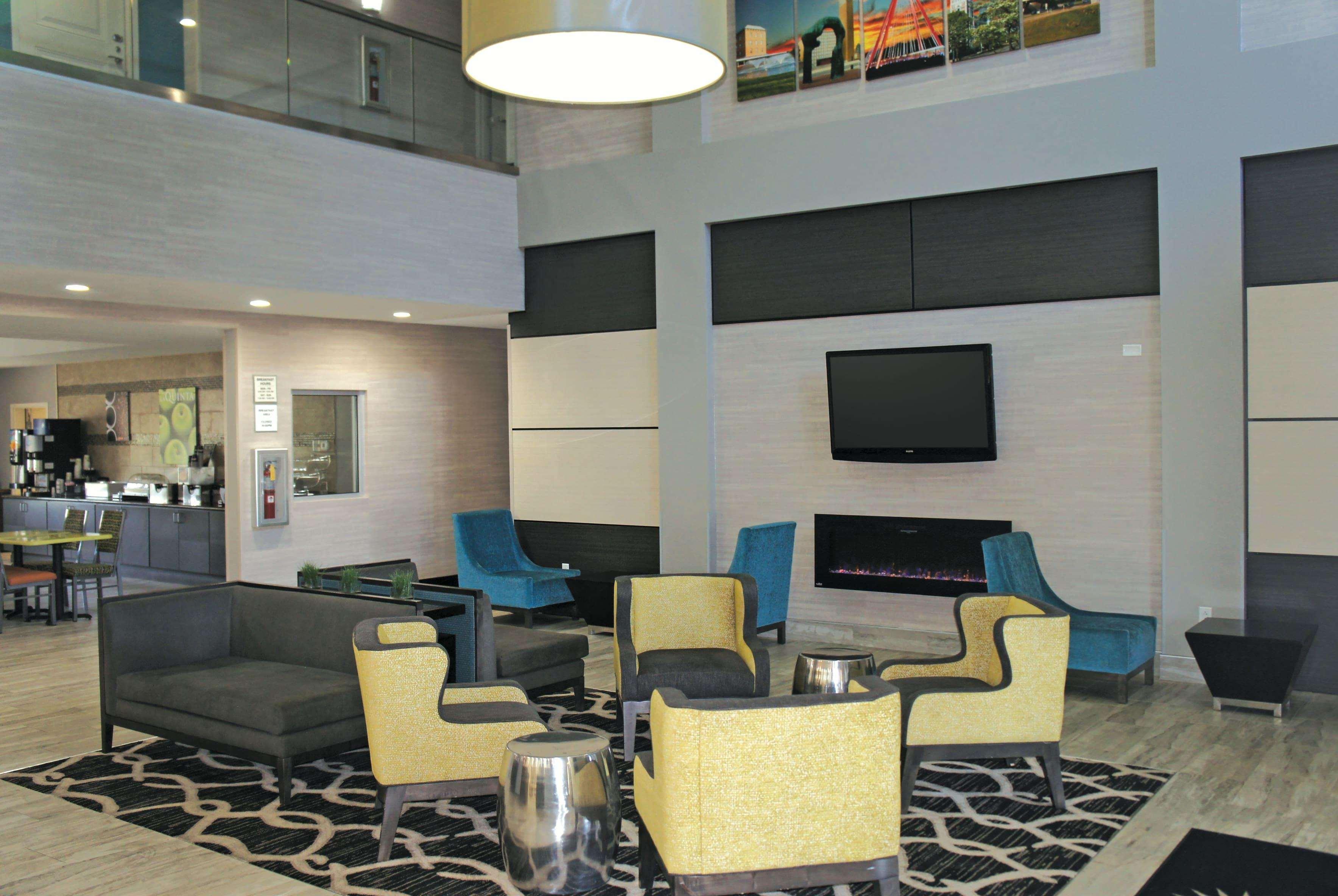 La Quinta By Wyndham Columbus - Edinburgh Hotel Екстериор снимка