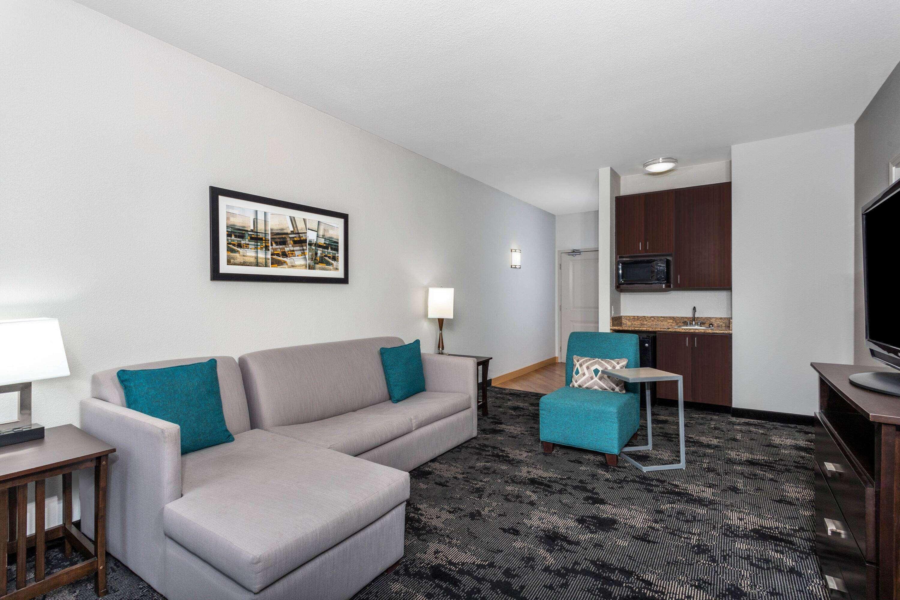La Quinta By Wyndham Columbus - Edinburgh Hotel Екстериор снимка
