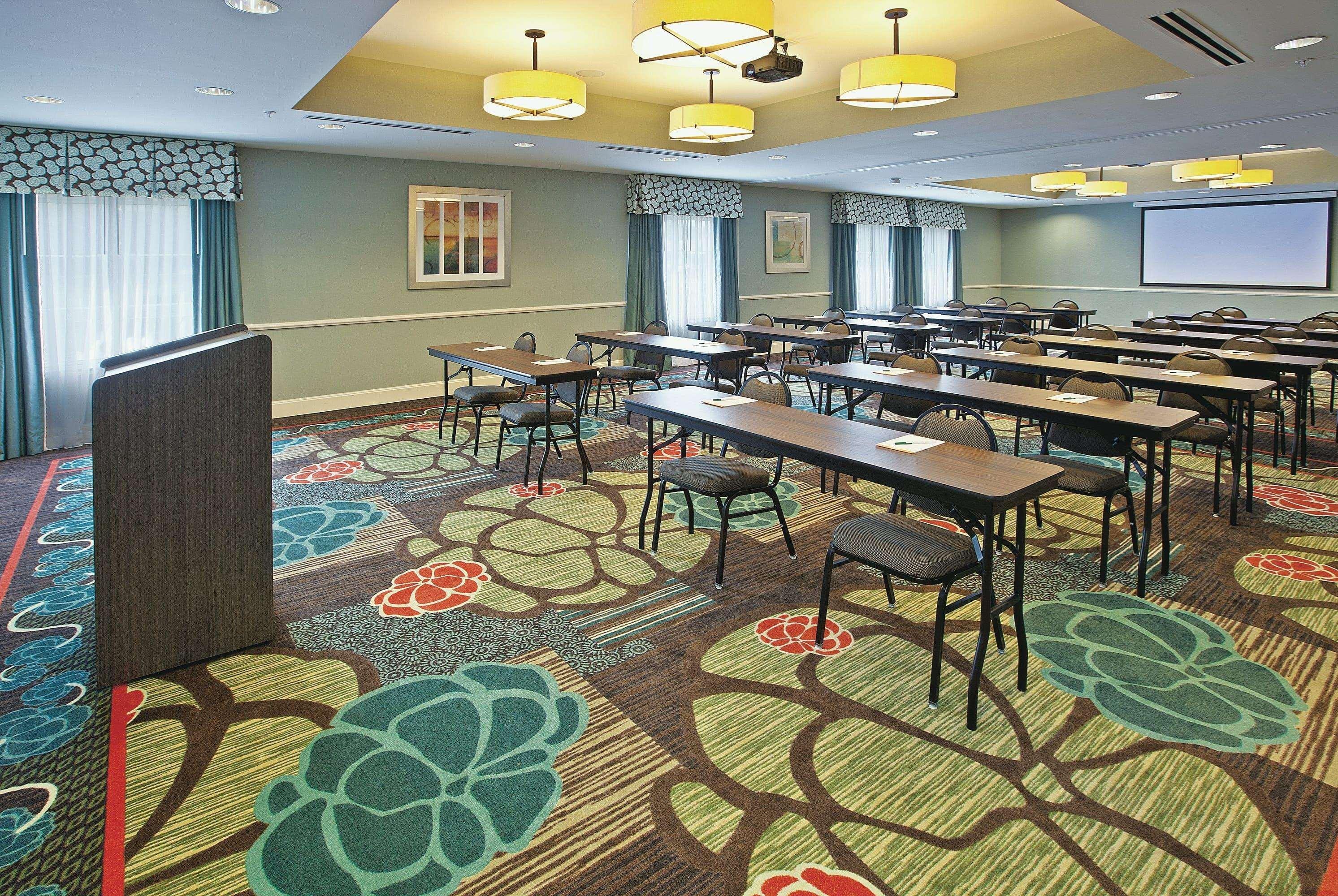 La Quinta By Wyndham Columbus - Edinburgh Hotel Екстериор снимка