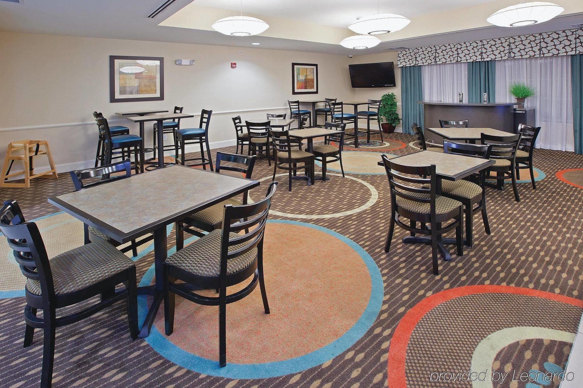 La Quinta By Wyndham Columbus - Edinburgh Hotel Екстериор снимка