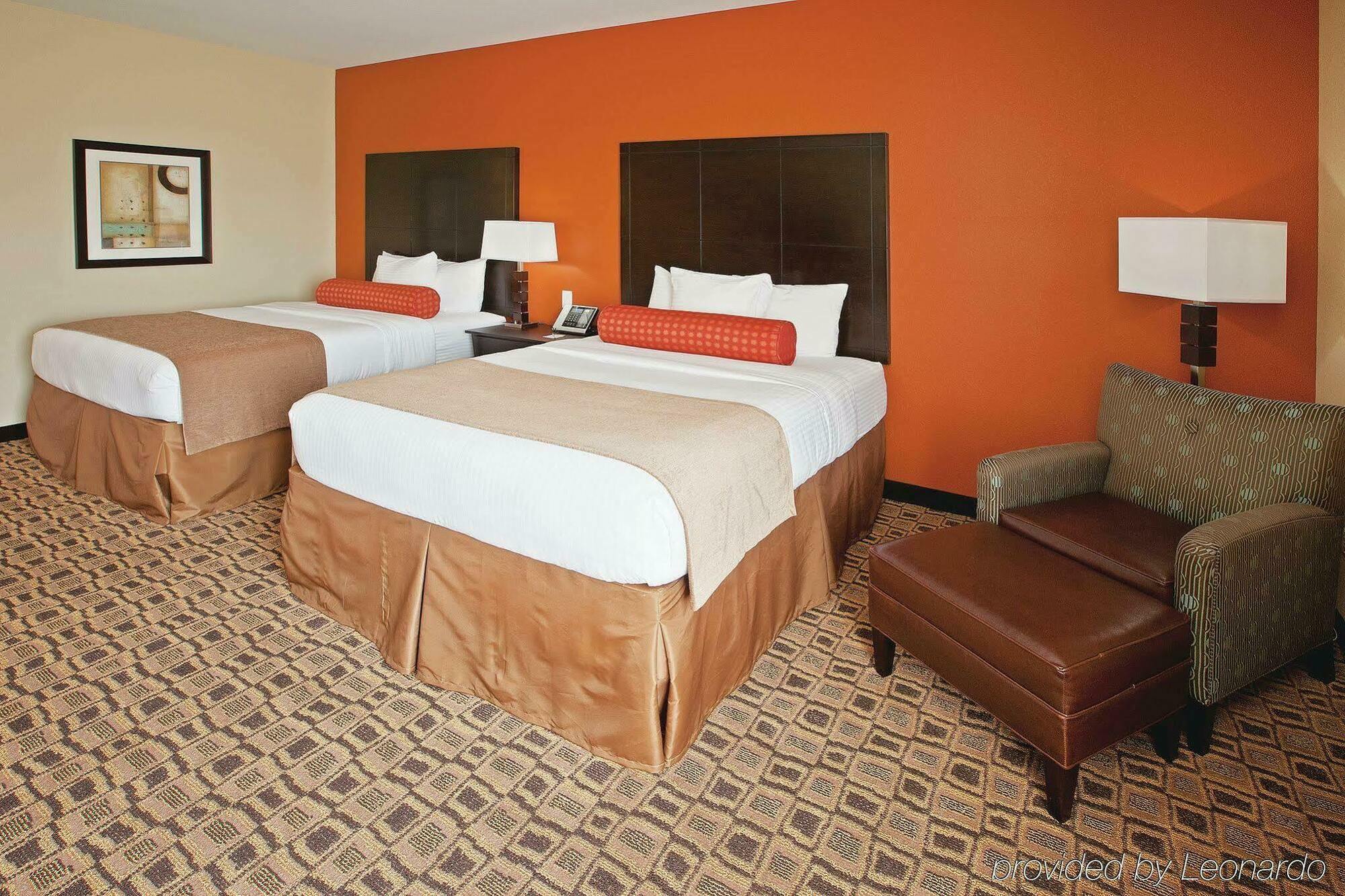 La Quinta By Wyndham Columbus - Edinburgh Hotel Екстериор снимка